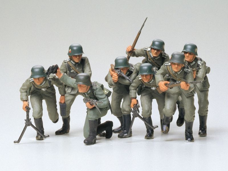 画像1: タミヤ（35030）1/35 ドイツ歩兵 突撃セット  