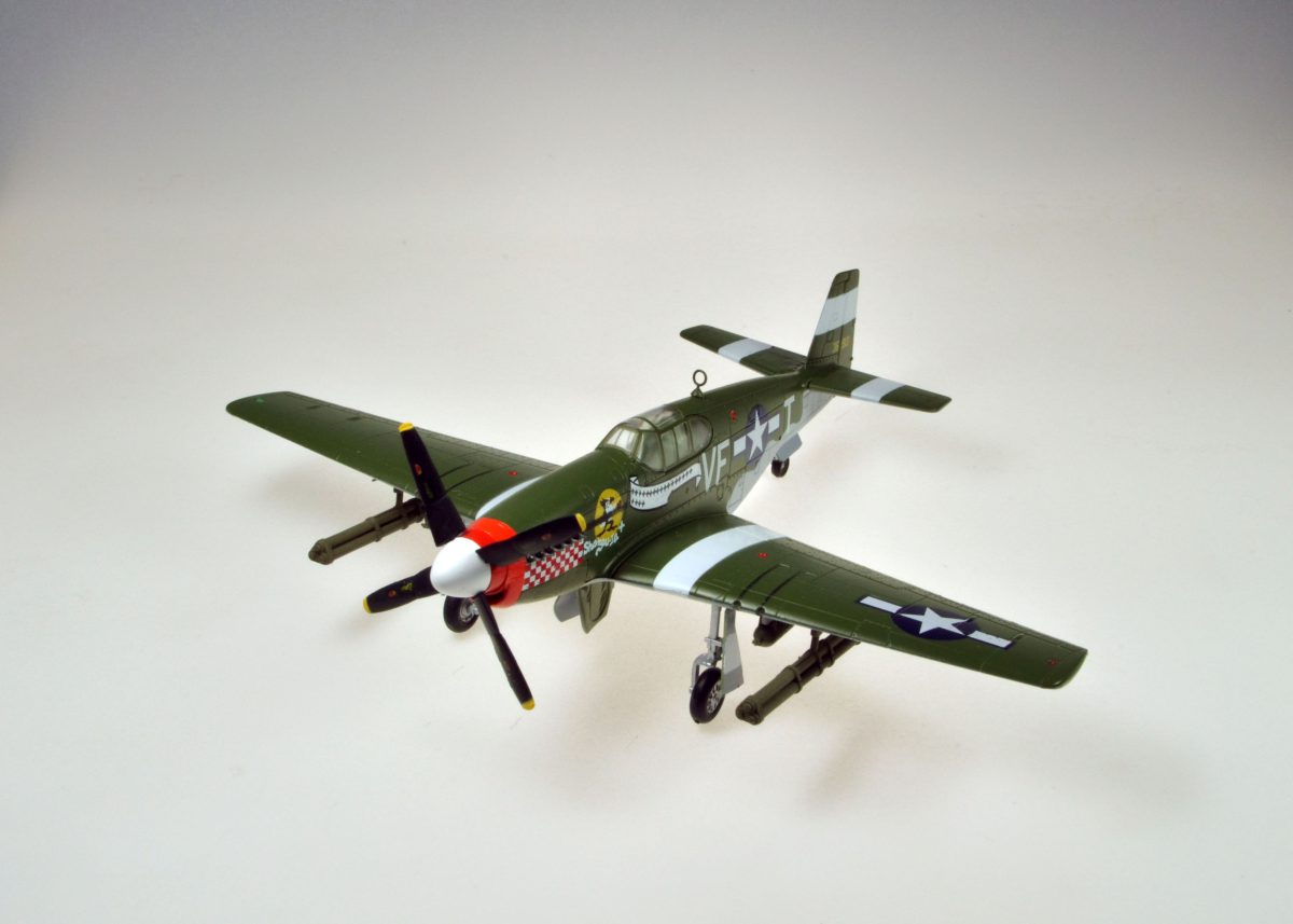 画像: 童友社 (18) 1/72 塗装済み完成品  P-51Bマスタング  